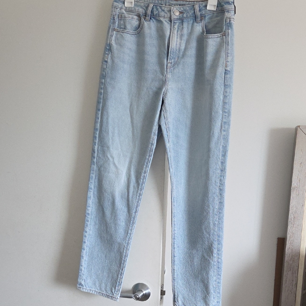 American Eagle Outfitters Light Blue Denim Jeans
